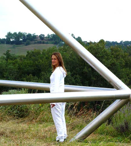Energytrainerin Melanie in der 9-Meter-Pyramide, 2007